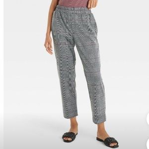 Women's High-Rise Slim Straight Fit
Ankle Pull-On Pants - A New Day